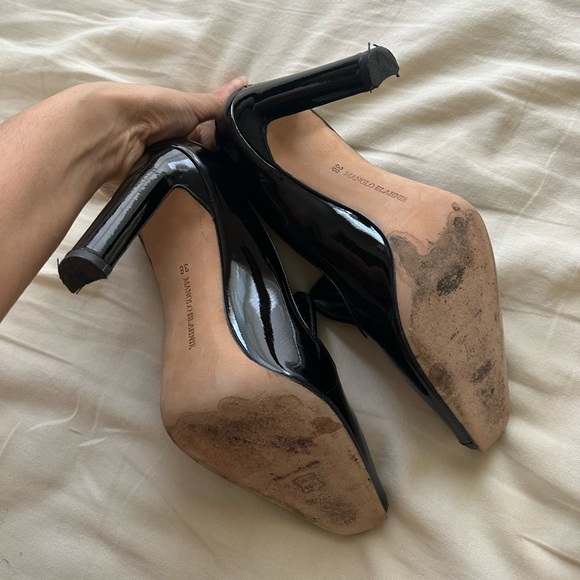 Manolo Blahnik heels. - Picture 4 of 4